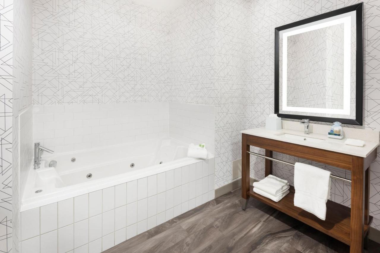 Four Points By Sheraton Calgary Airport Eksteriør bilde