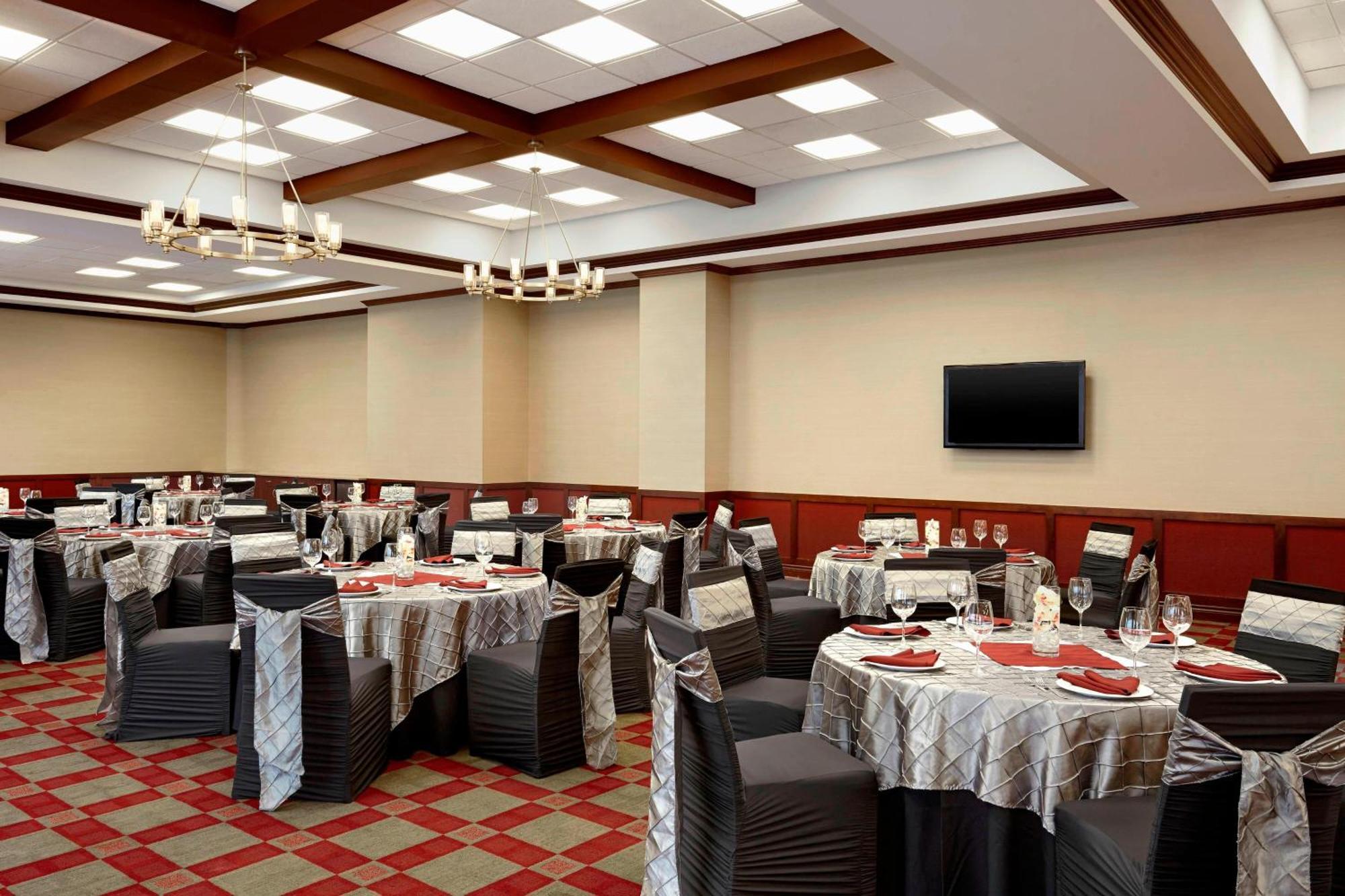 Four Points By Sheraton Calgary Airport Eksteriør bilde