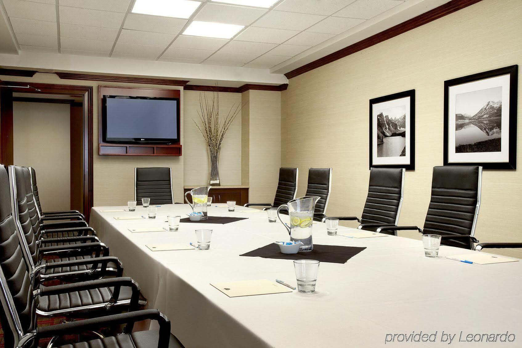 Four Points By Sheraton Calgary Airport Eksteriør bilde